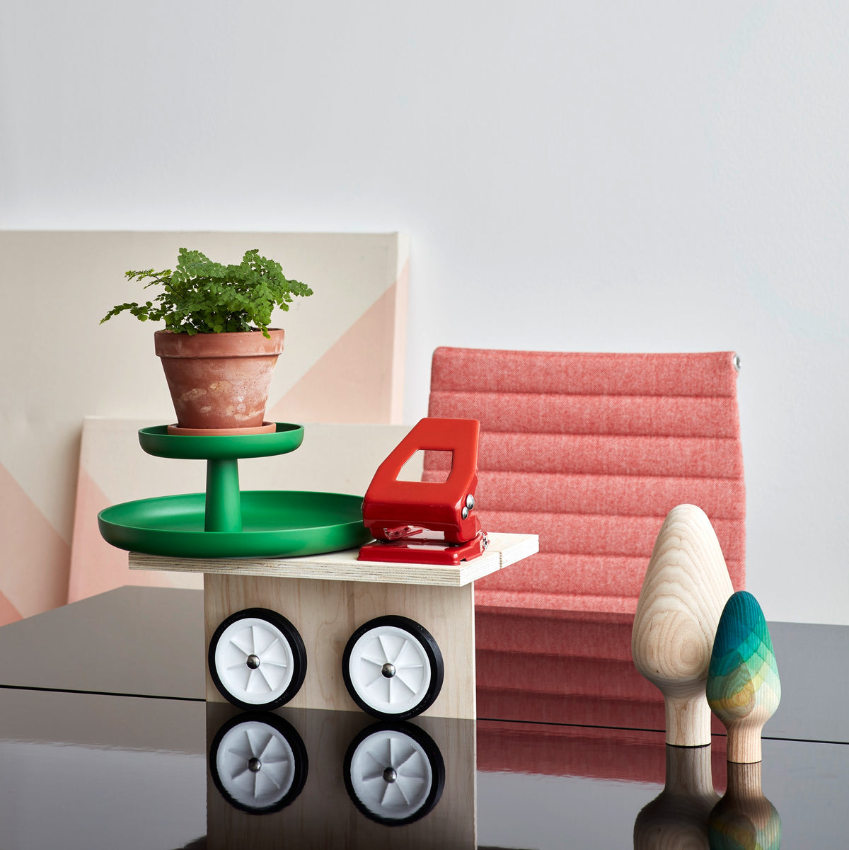 Vitra Rotary Tray drehbares Tablett Etagere Kunststoff