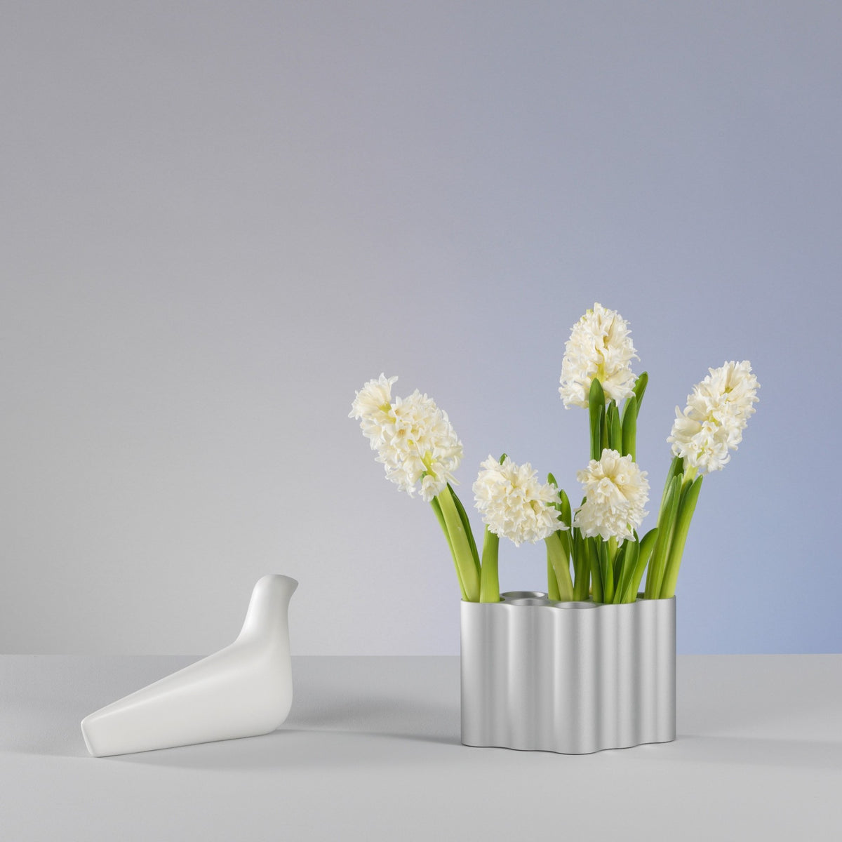 Vitra Nuage Vase métallique small – Designvase mit skulpturalem Charakter