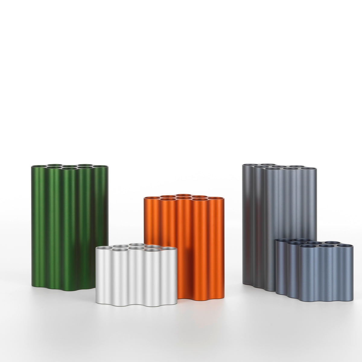 Vitra Nuage Vase métallique medium – Designvase mit skulpturalem Charakter