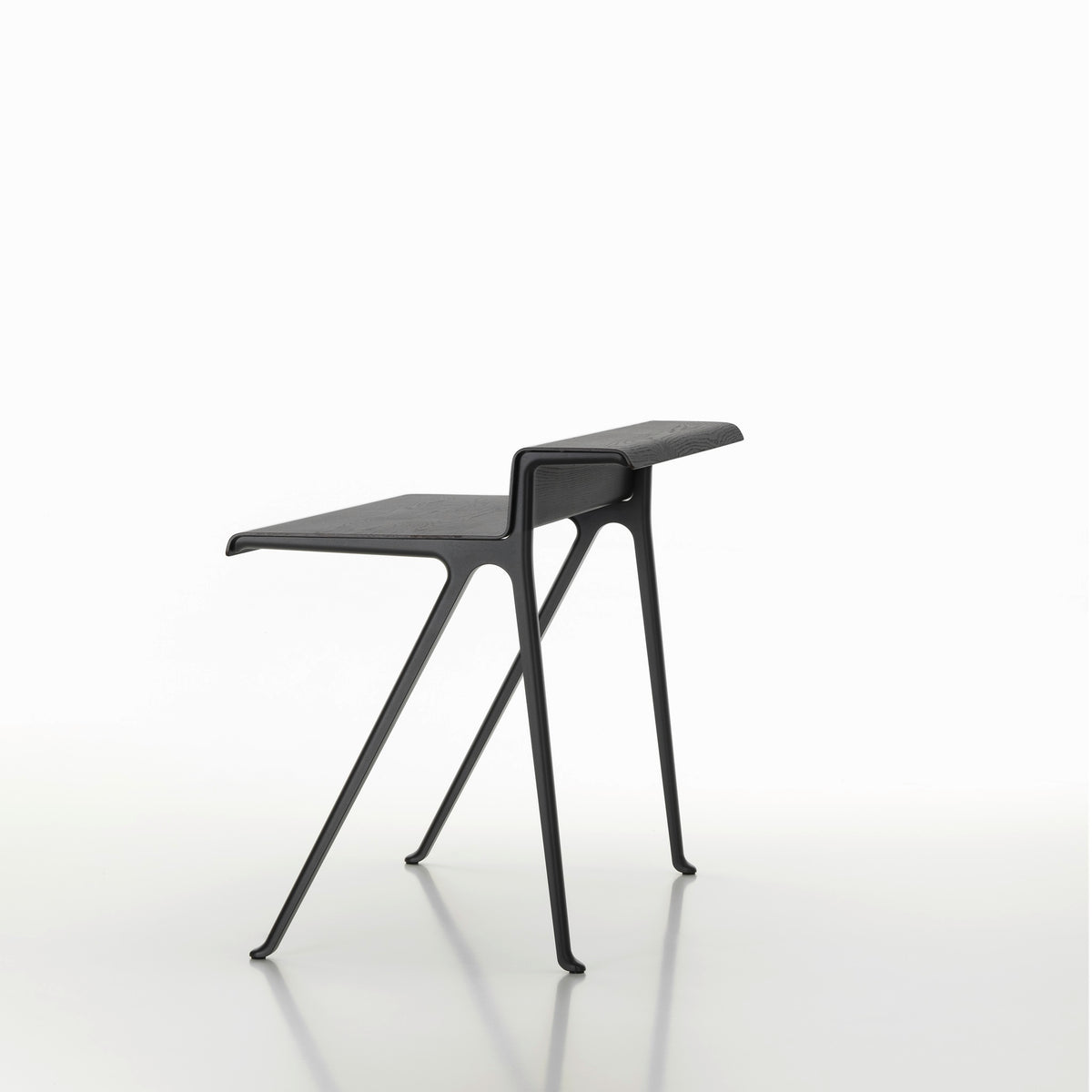Vitra Courier Schreibtisch Eiche dunkel natur