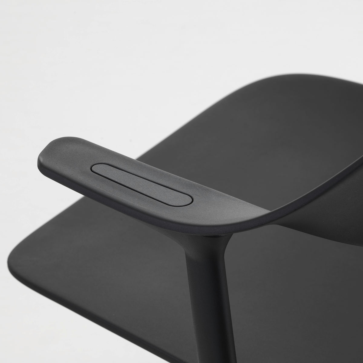 Vitra Mynt High Counterstuhl Sitz & Rücken Recycling-Kunststoff