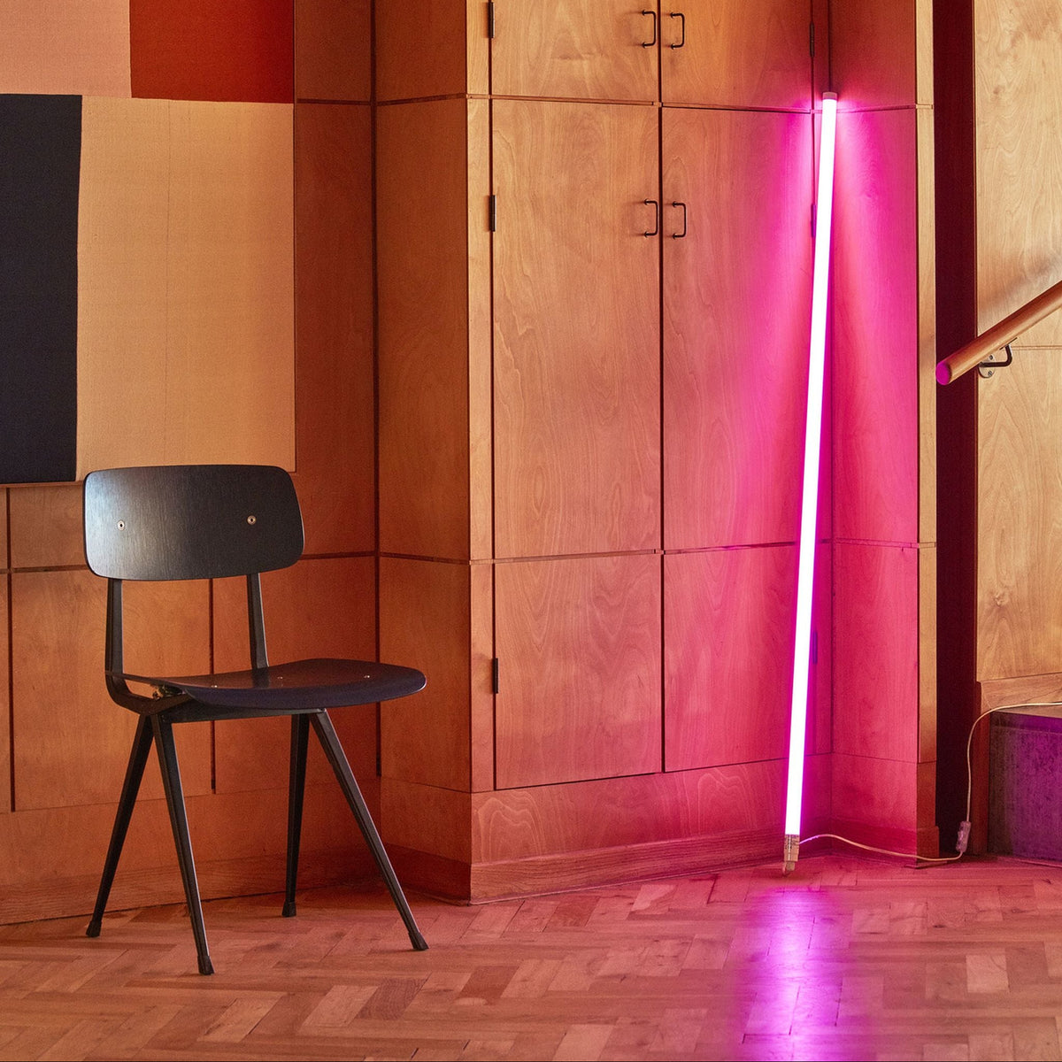 Hay Result Chair 4-Fuß-Stuhl Sitz & Rücken Sperrholz Eiche Stahlgestell