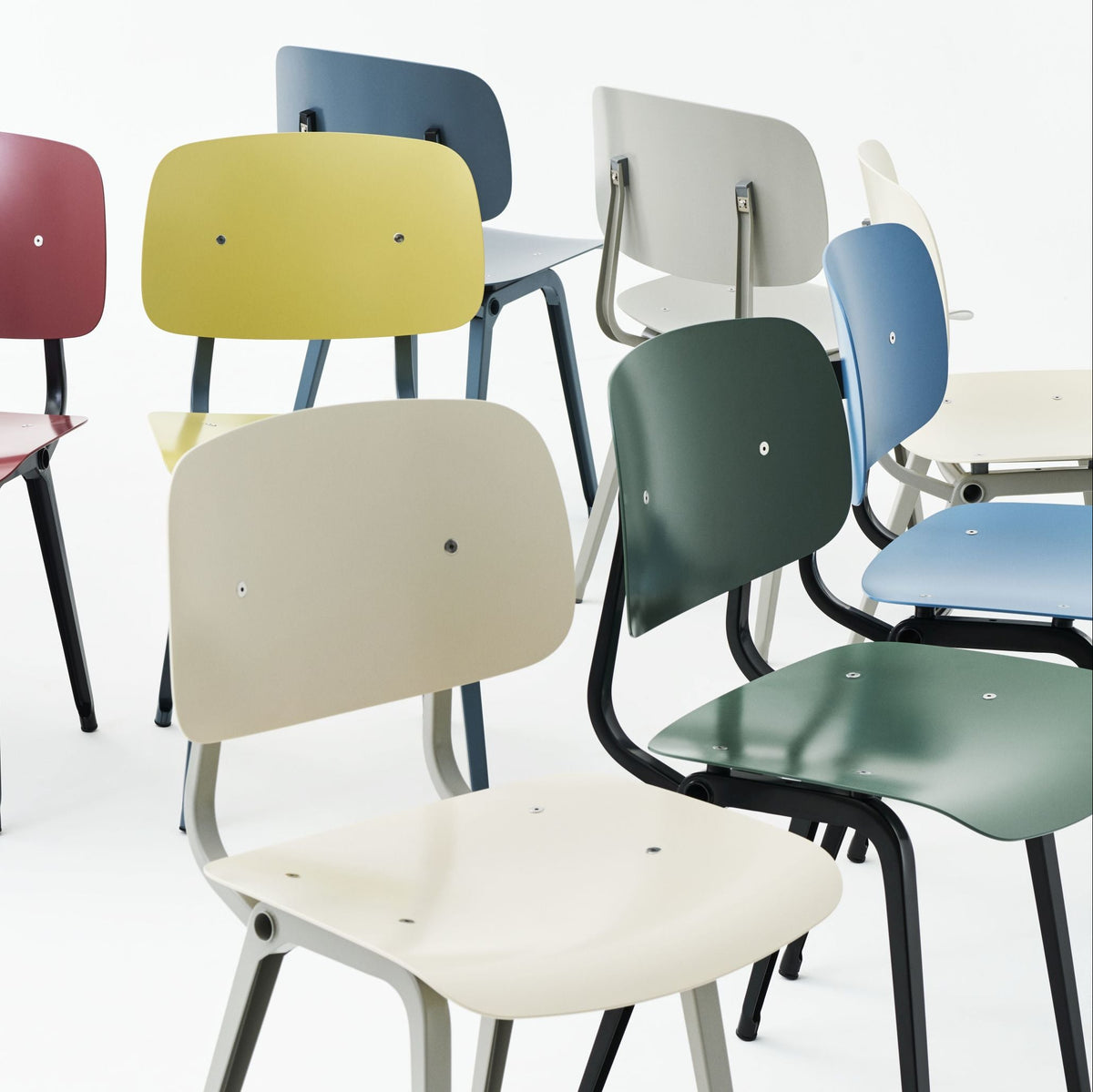 Hay Revolt Chair 4-Fuß-Stuhl Sitz & Rücken ABS-Kunststoff Stahlgestell