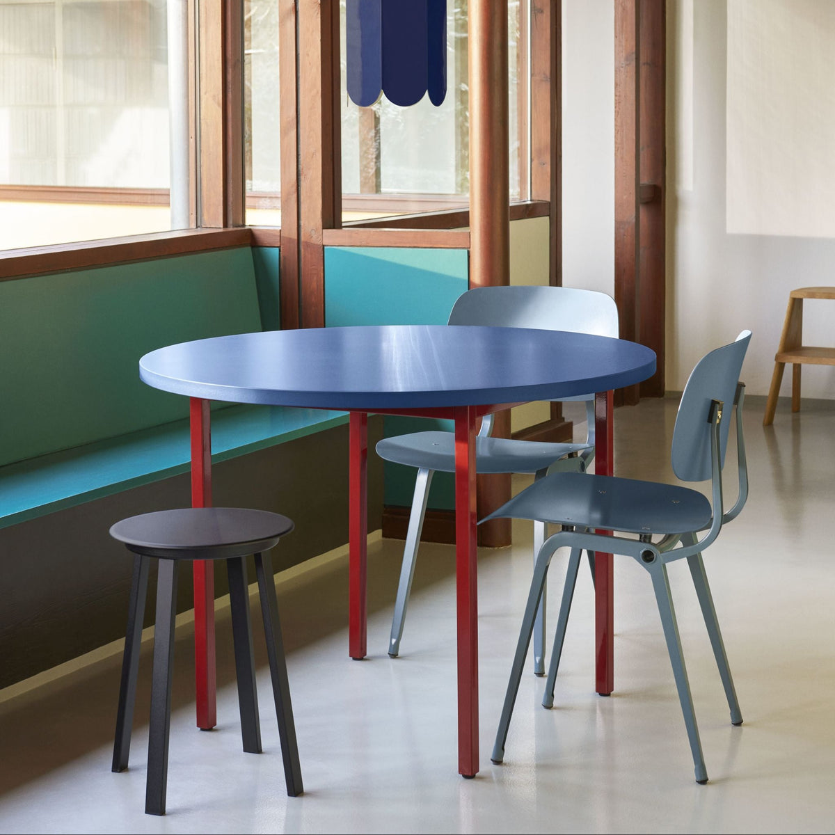 Hay Revolt Chair 4-Fuß-Stuhl Sitz & Rücken ABS-Kunststoff Stahlgestell