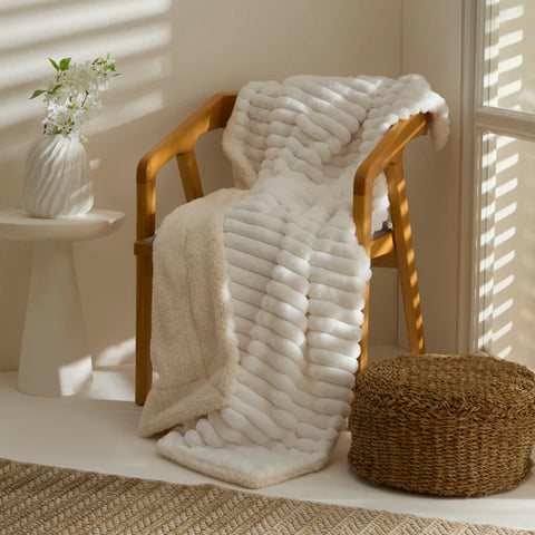 Karaca Stripe Sherpa Witte Deken 130x150
