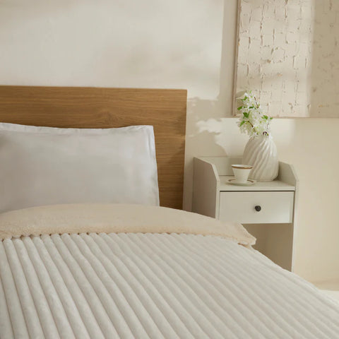 Karaca Stripe Sherpa Witte Deken 150x200