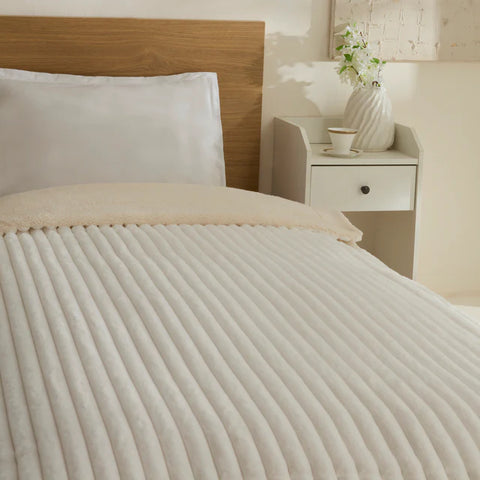 Karaca Stripe Sherpa Witte Deken 150x200