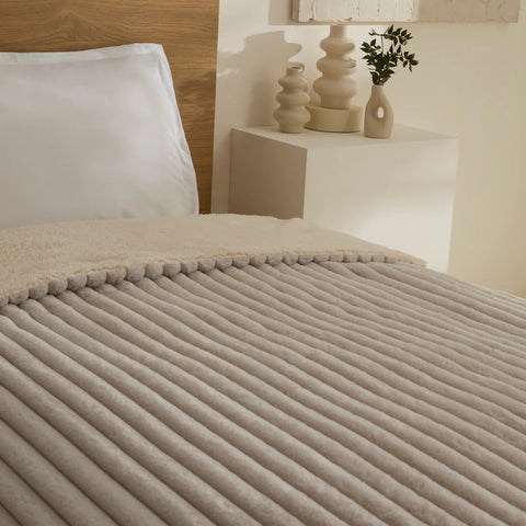 Karaca Stripe Sherpa Grijze Deken 150x200