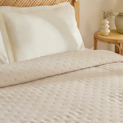 Breezy Sprei Beige 230x240 cm