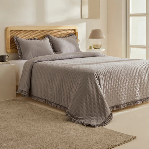 Fiona Sprei Set Grijs 230x240 cm + 2 (50x70 cm)