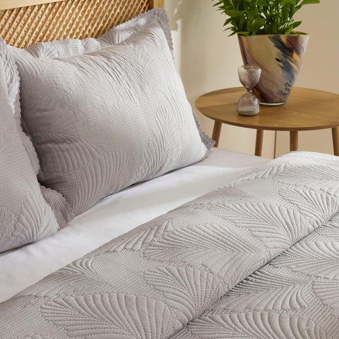Leaf Bedspread Set Gray 230x240 cm + 2 (50x70 cm)