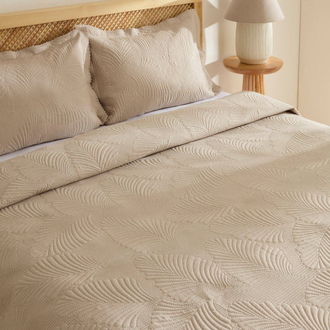 Leaf Beddensprei Set Beige 230x240 cm + 2 (50x70 cm)