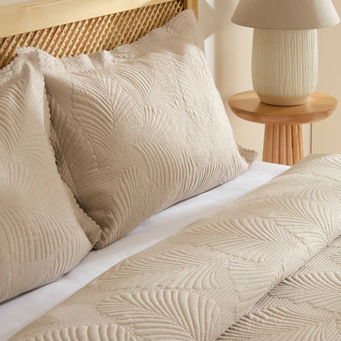 Leaf Beddensprei Set Beige 230x240 cm + 2 (50x70 cm)