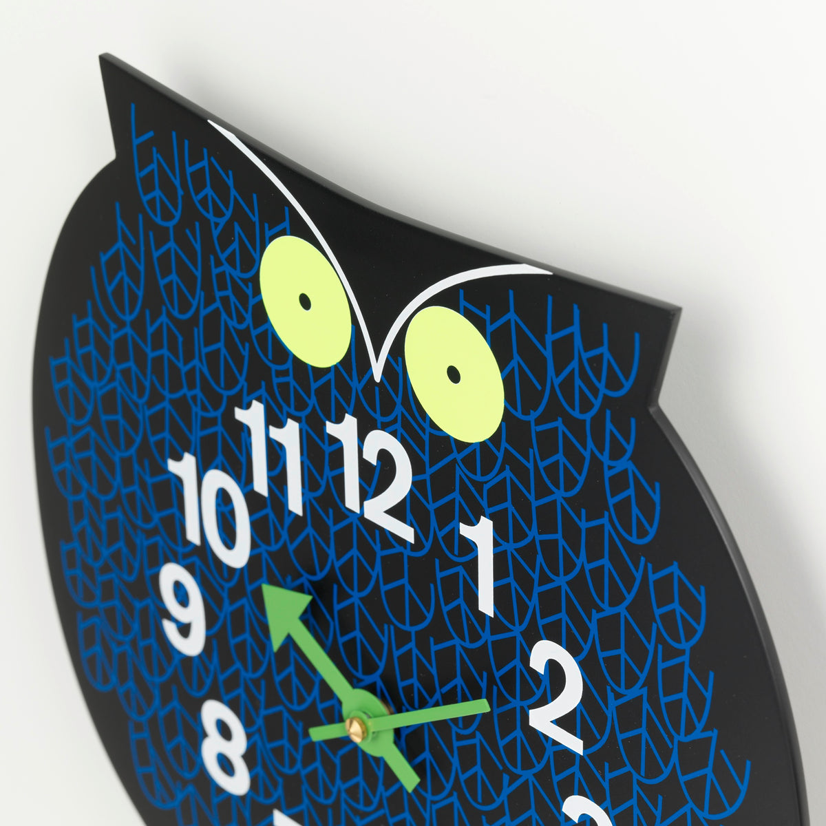 Vitra Zoo Timer "Omar the Owl" Wanduhr für Kinder in Eulenform