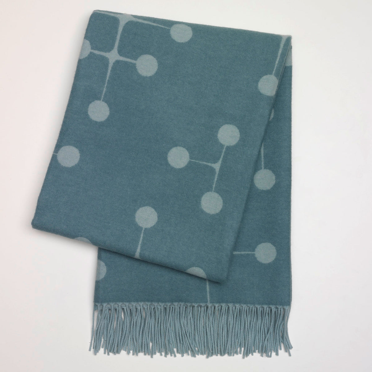 Vitra Eames Wool Blanket Dot Pattern Wolldecke hellblau blau gepunktet
