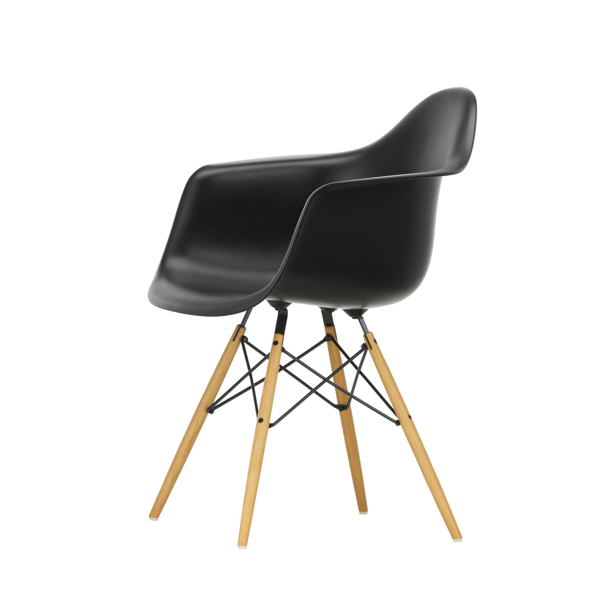 Vitra Eames Plastic Armchair DAW RE Esche honigfarben Kunststoff recycelt