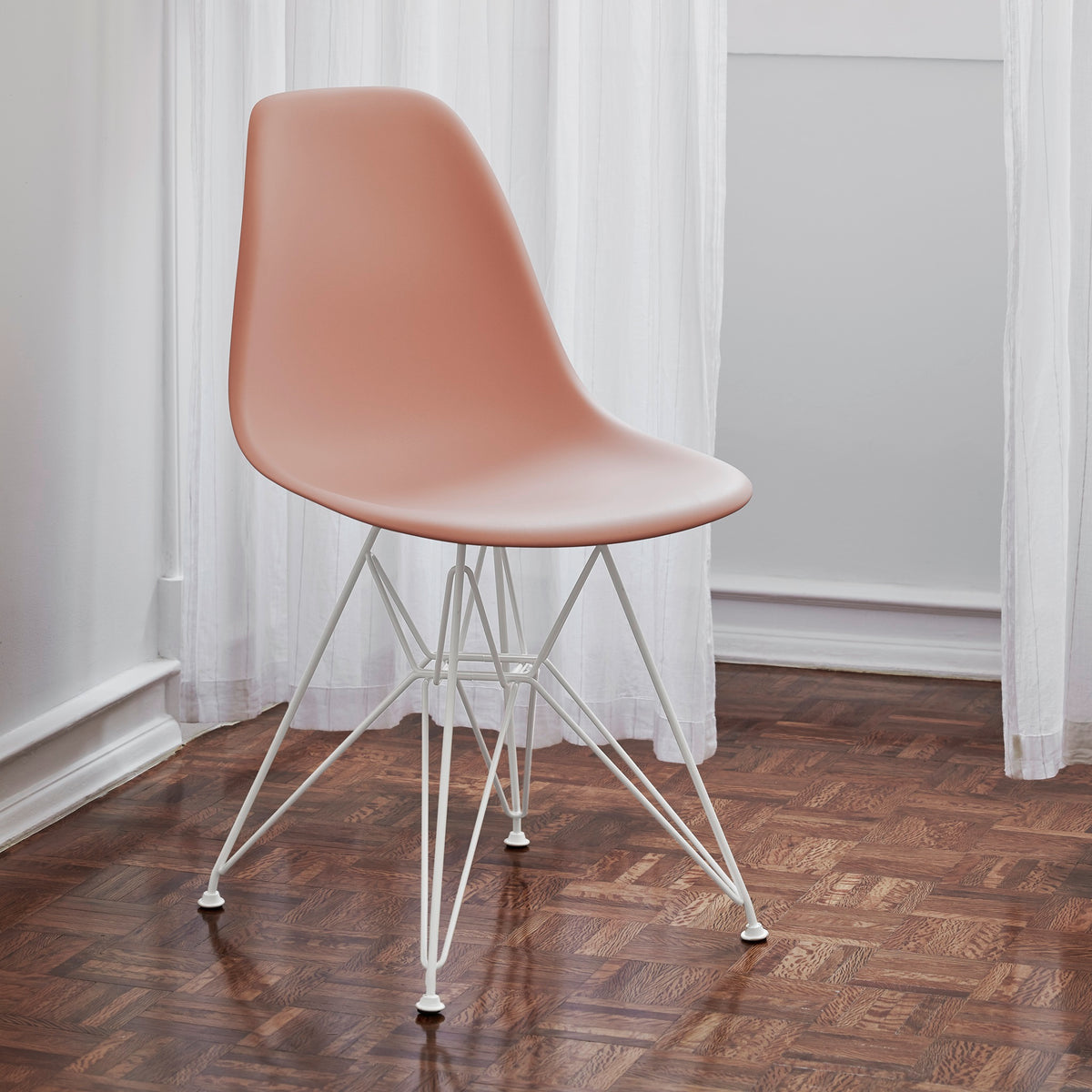 Vitra Eames Plastic Side Chair DSR RE Kunststoff Stuhl Eiffelturm-Gestell