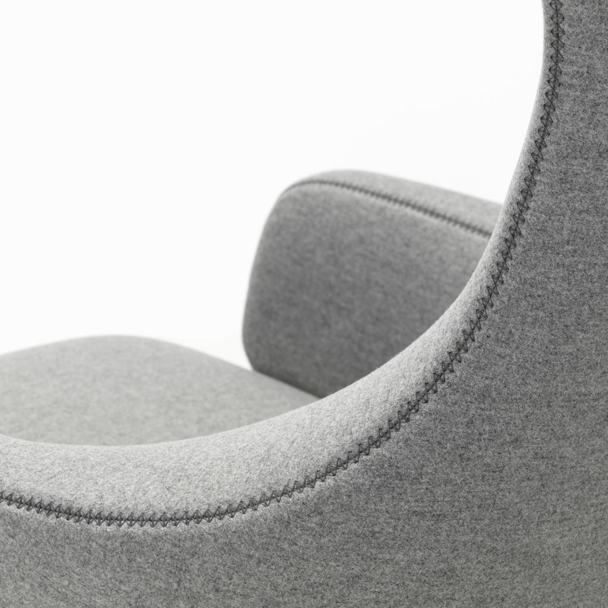 Vitra Repos Loungesessel drehbar hoher Sessel einzeln Synchronmechanik