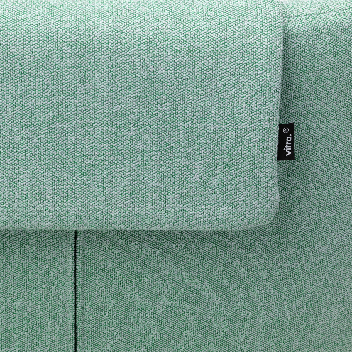 Vitra Grand Repos Loungesessel drehbar mit Panchina Ohrensessel & Bank