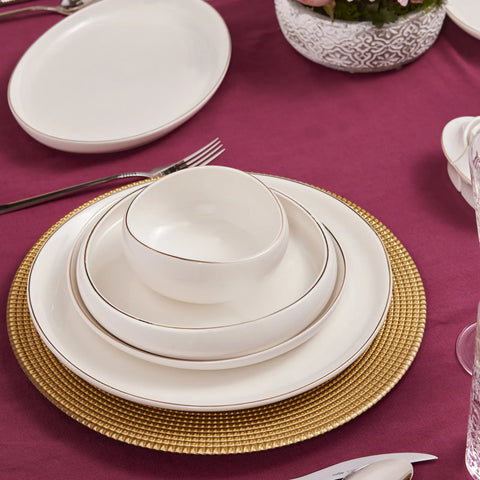 Karaca Red Carpet Collection Streamline Hole Gold - 59-delig porseleinen servies voor 12 personen