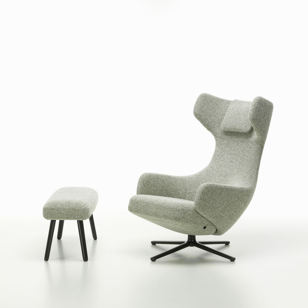 Vitra Grand Repos Loungesessel drehbar mit Panchina Ohrensessel & Bank