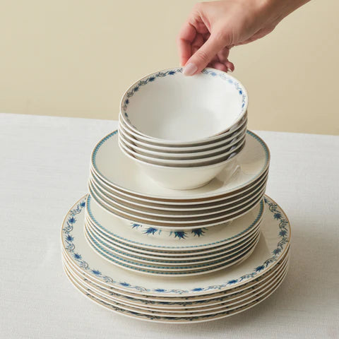 Karaca Forever Bone China Iznik 24-delig serviesset voor 6 personen, Meerkleurig