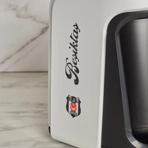 Karaca x Beşiktaş Gelicentieerde Hatır Hüps Turkse Koffiemachine met Melkfunctie en Clublied