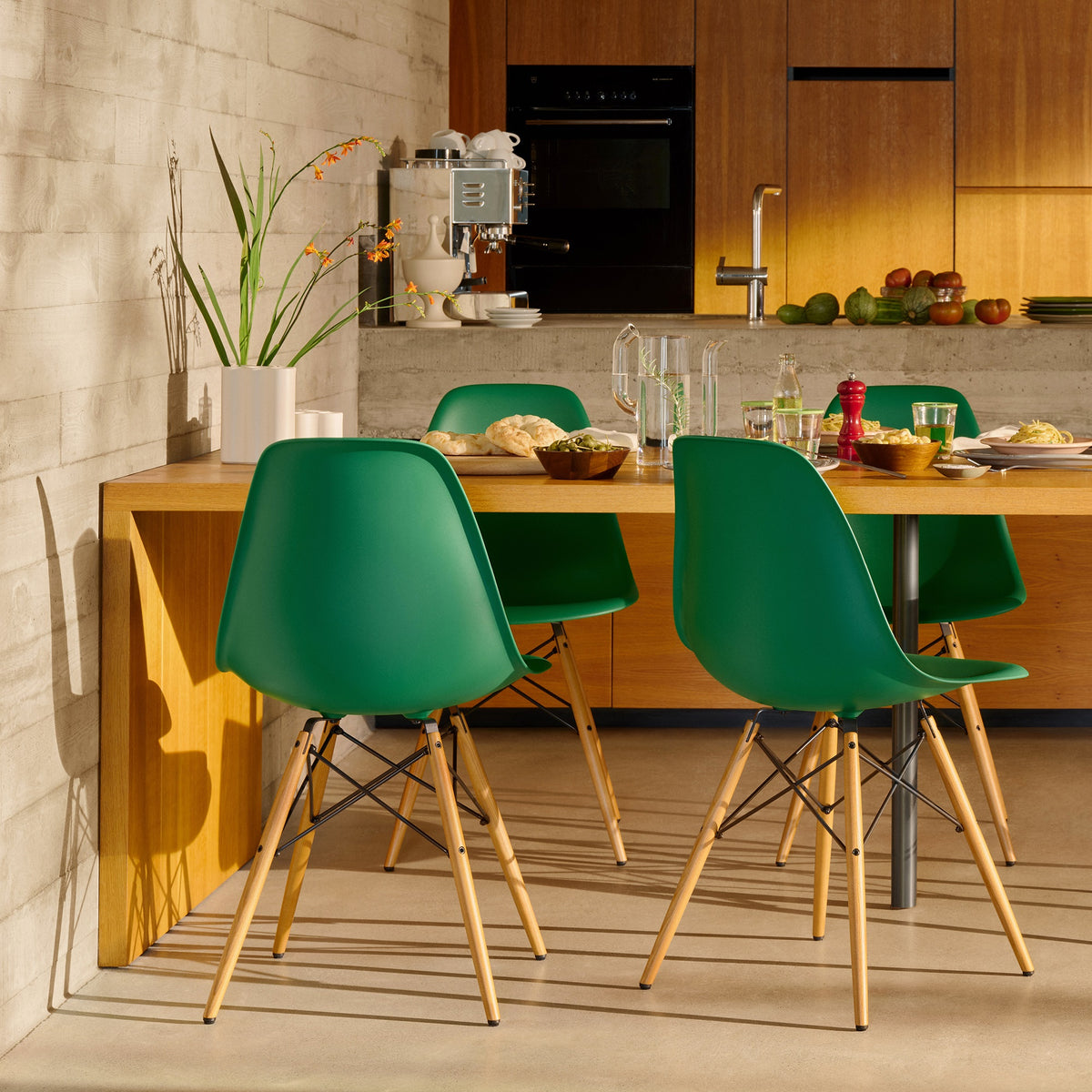 Vitra Eames Plastic Side Chair DSW RE Ahorn gelblich Kunststoff