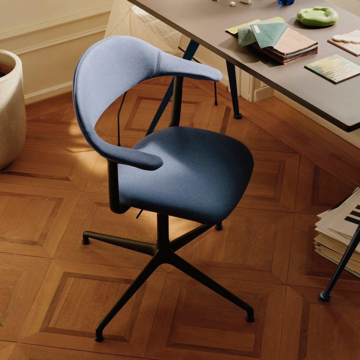 Vitra Mynt Bürostuhl Sitz & Rücken Recycling-Kunststoff