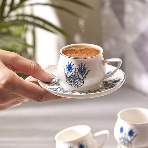 Karaca İznik koffiekopjesset met nieuwe vorm voor 6 personen 100 ml