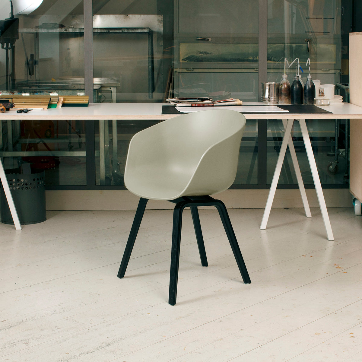 HAY About A Chair AAC 22 Armlehnstuhl Kunststoff Gestell 4-Fuß Formsperrholz