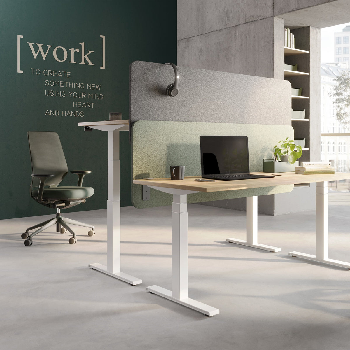 FM Fouraction 130 el. höhenverstellbarer Schreibtisch Rundrohr - Fastline