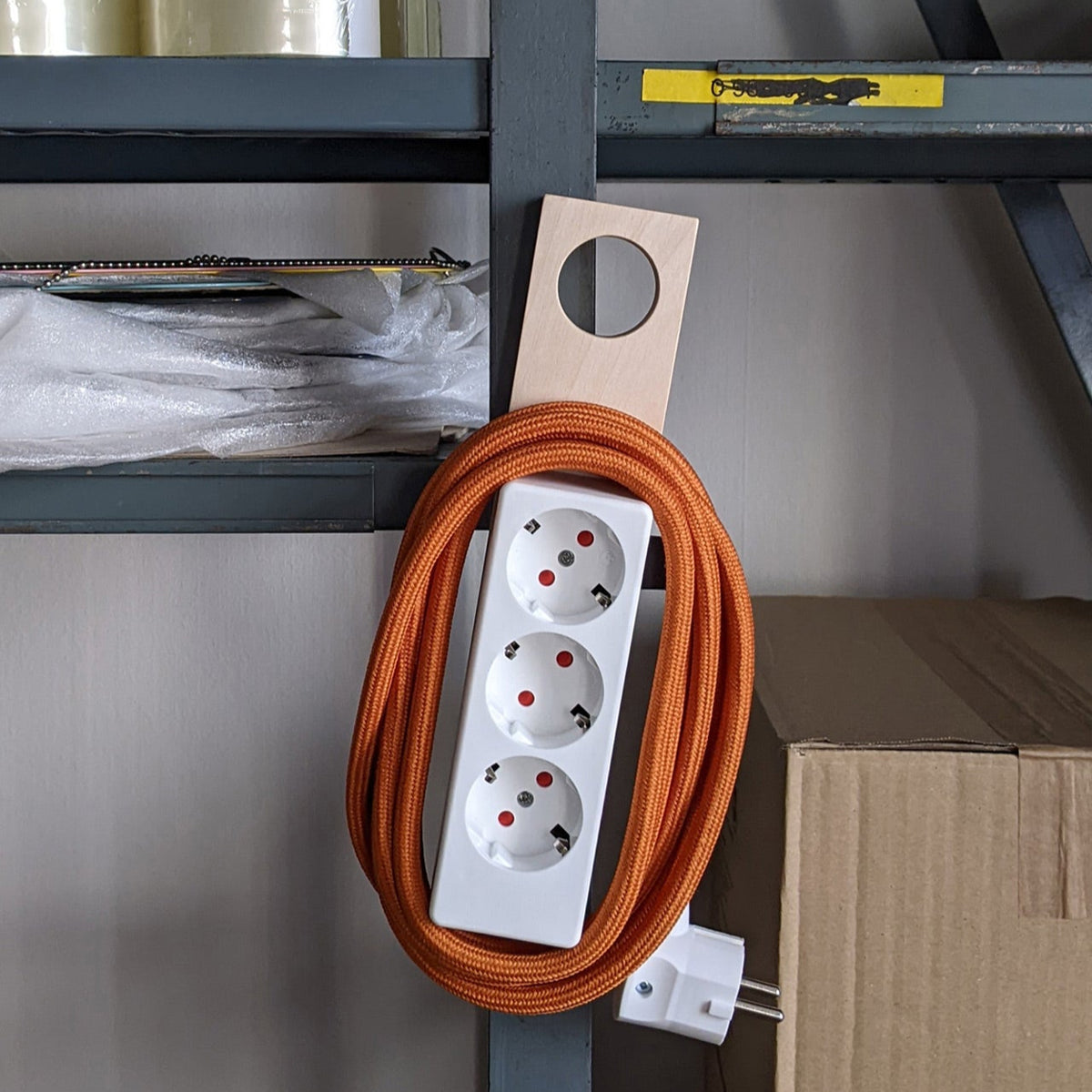 Njustudio Stromer Mini magnetische Steckerleiste weiß mit Textilkabel