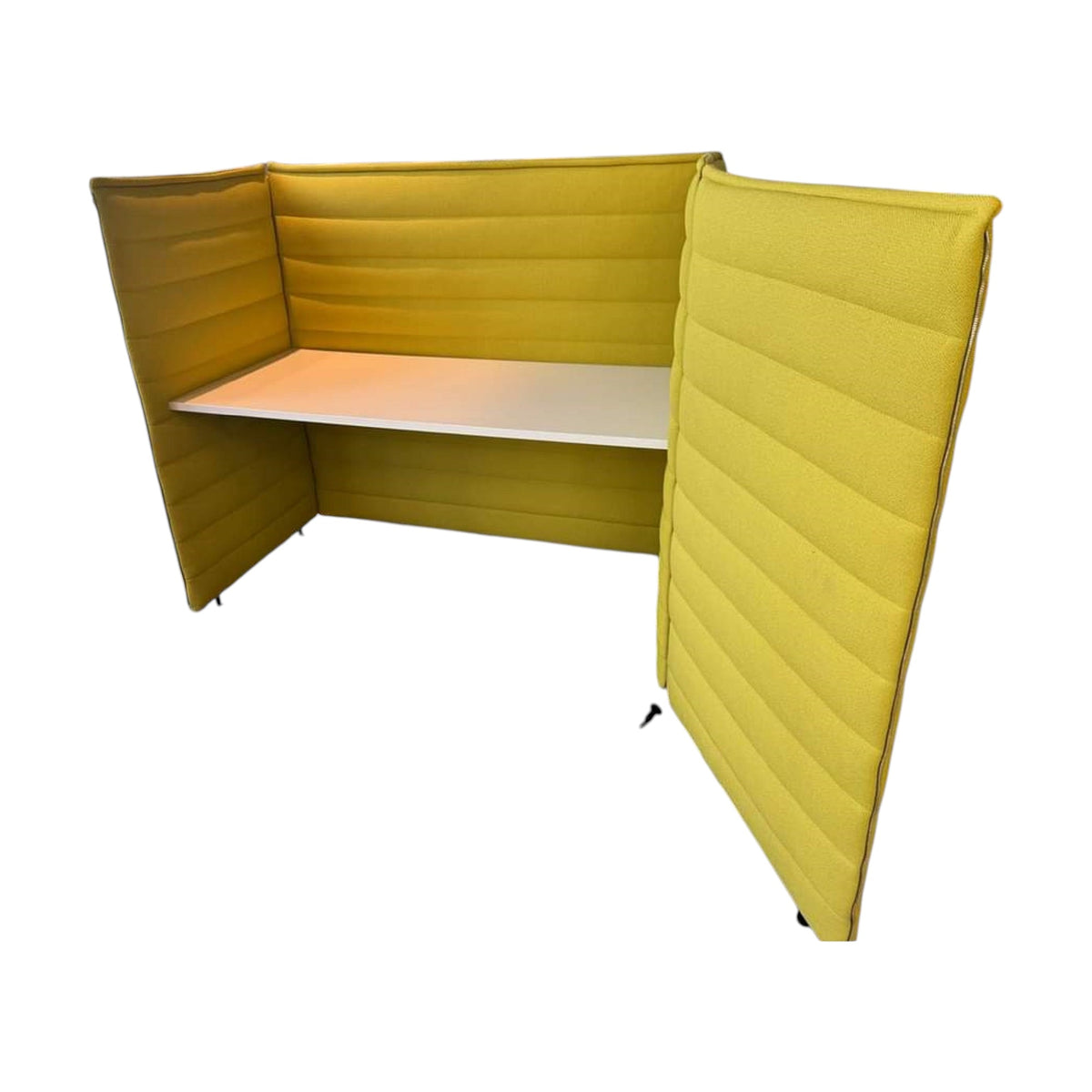 Vitra - Alcove Plus Desk Large & Plus Paravent